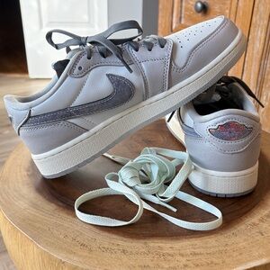 Grey and prismatic purple Air Jordans